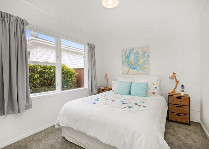  at 9A Redwood Avenue, Tawa, Wellington