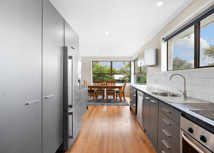  at 21 Margaret Place, Deanwell, Hamilton