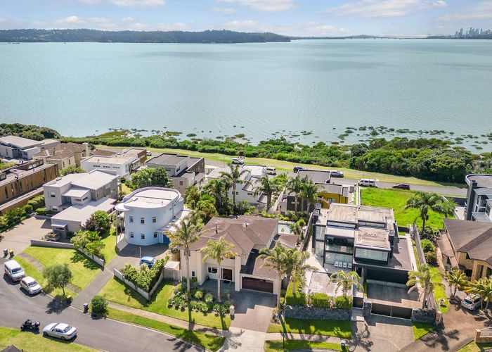  at 15 Matau Rise, Te Atatu Peninsula, Auckland