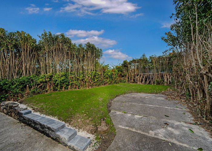  at 7B Lowtherhurst Road, Massey, Auckland