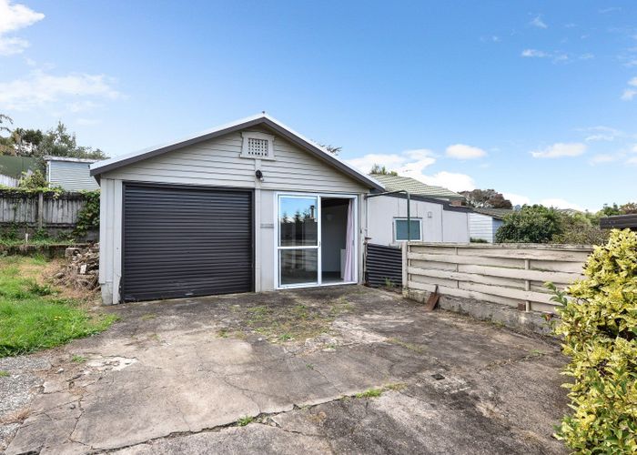  at 18 Windsor Road, Maeroa, Hamilton