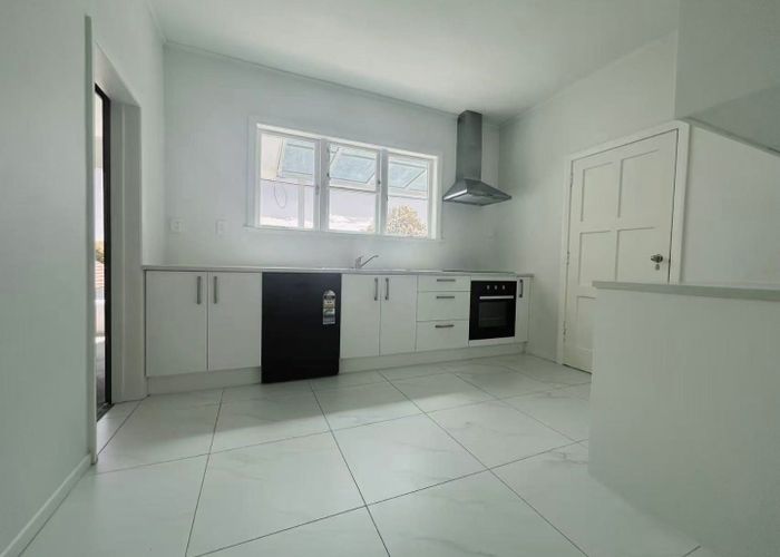  at 18 Fulljames Avenue, Three Kings, Auckland City, Auckland