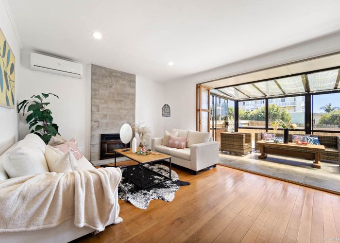  at 13 Bedford Street, Te Atatu South, Waitakere City, Auckland