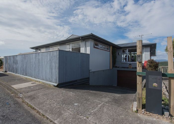  at 12 Maple Grove, Kingston, Wellington