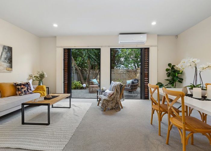  at 11/11 The Avenue, Albany, North Shore City, Auckland