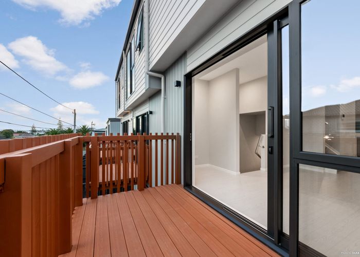  at 14/17 Parker Avenue, New Lynn, Waitakere City, Auckland