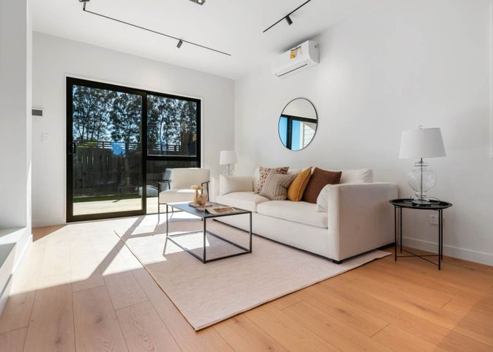  at 49 Whiteywood Street, Westgate, Waitakere City, Auckland