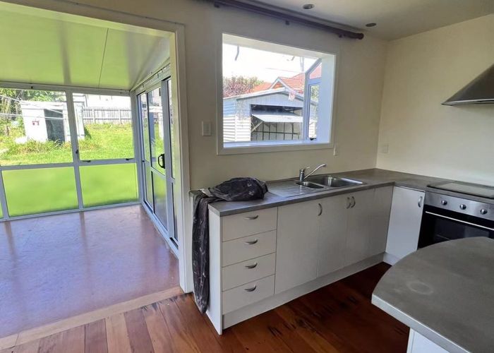  at 34 Holland Avenue, Point England, Auckland City, Auckland