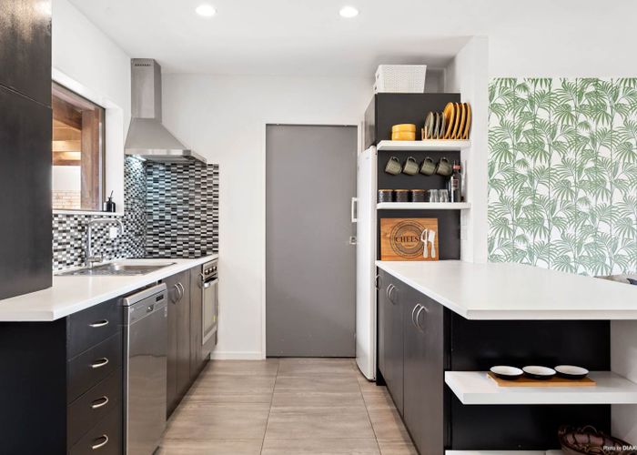  at 20 Chic Gardens, Parakai, Helensville