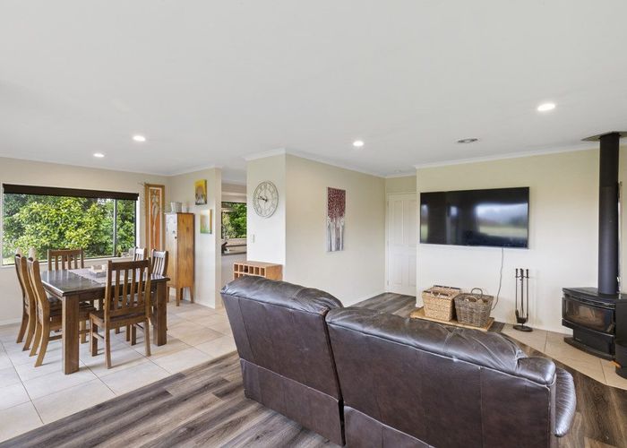  at 402D Awhitu Central Road, Waiuku, Franklin, Auckland