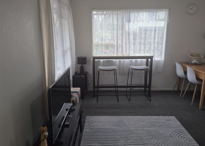  at 2/5A Camp Road, Mount Wellington, Auckland City, Auckland