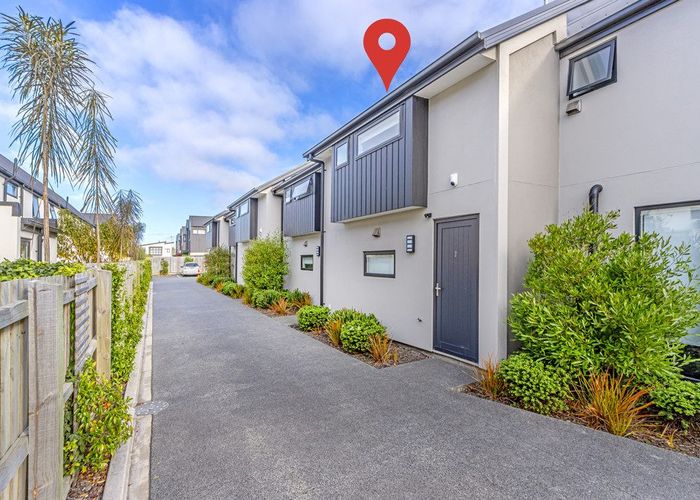  at 2/45 Division Street, Riccarton, Christchurch City, Canterbury