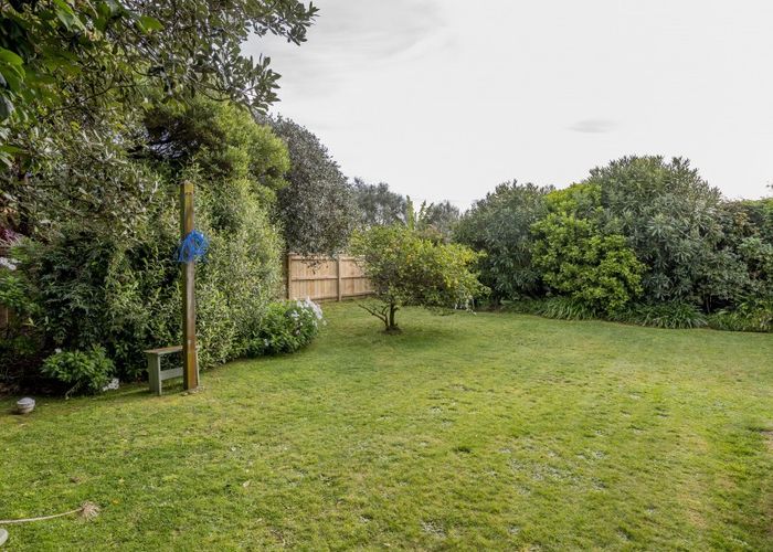  at 2 Shotover Grove, Waikanae