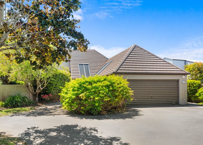  at 11 Brockhall Lane, Avonhead, Christchurch City, Canterbury