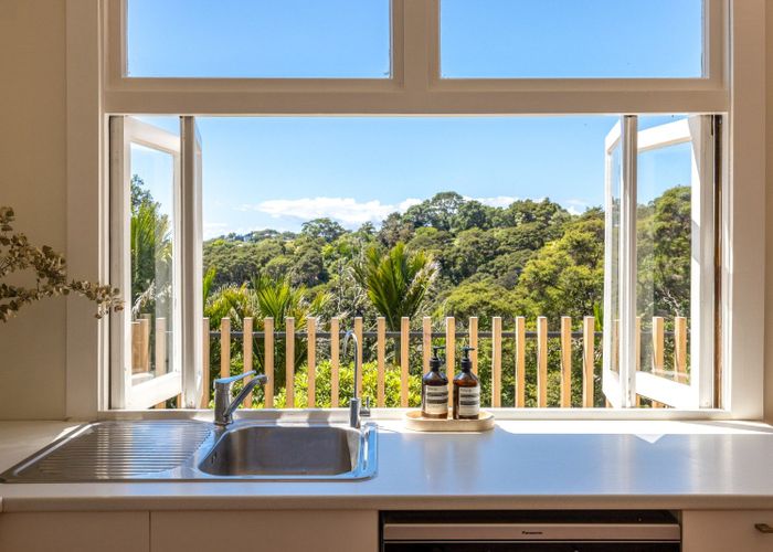  at 31 Victoria Road South, Onetangi, Waiheke Island, Auckland