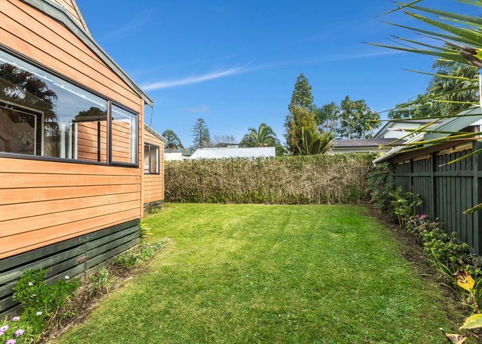  at 4/172 Campbell Road, Greenlane, Auckland