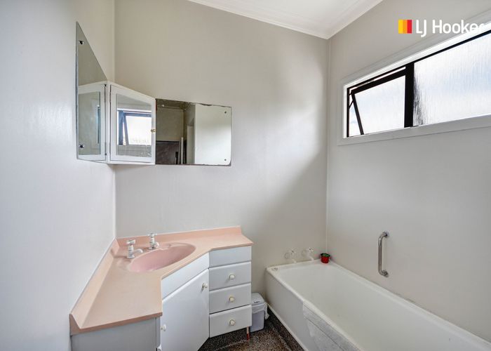  at 22 Mornington Road, Balaclava, Dunedin