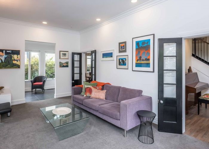  at 33 Hobson Crescent, Thorndon, Wellington