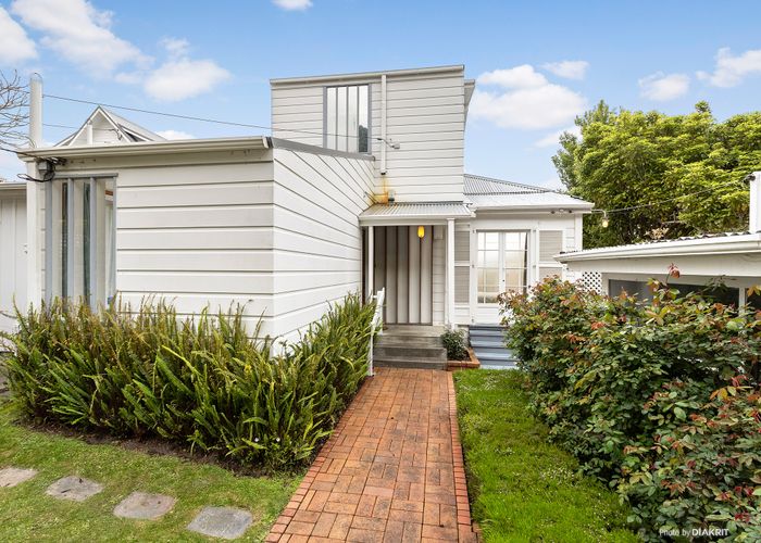  at 19 Talavera Terrace, Kelburn, Wellington