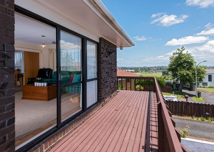  at 14 Gwenand Place, Botany Downs, Auckland