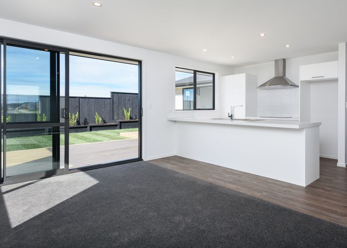  at 8 Harding Drive, Papamoa Beach, Papamoa
