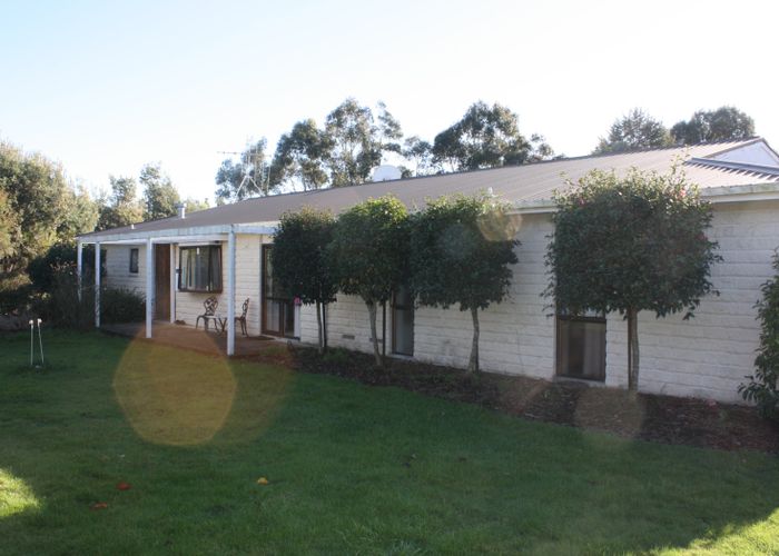  at 6 Simpson Road, Westmere, Whanganui