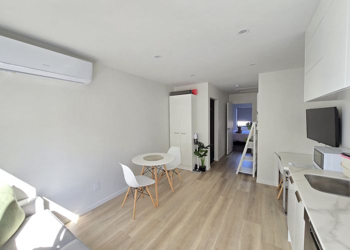  at 8/3 Ferndale Road, Mount Wellington, Auckland City, Auckland