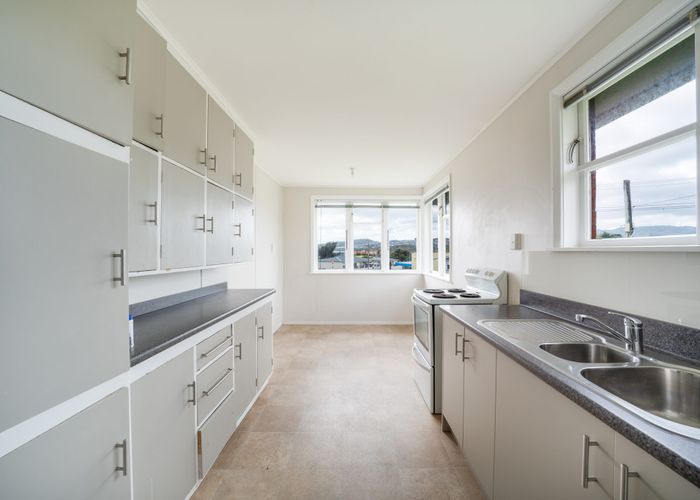  at 2 Hukatai Street, Elsdon, Porirua, Wellington