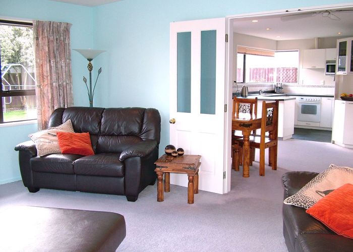  at 2 Beauford Place, Parklands, Christchurch