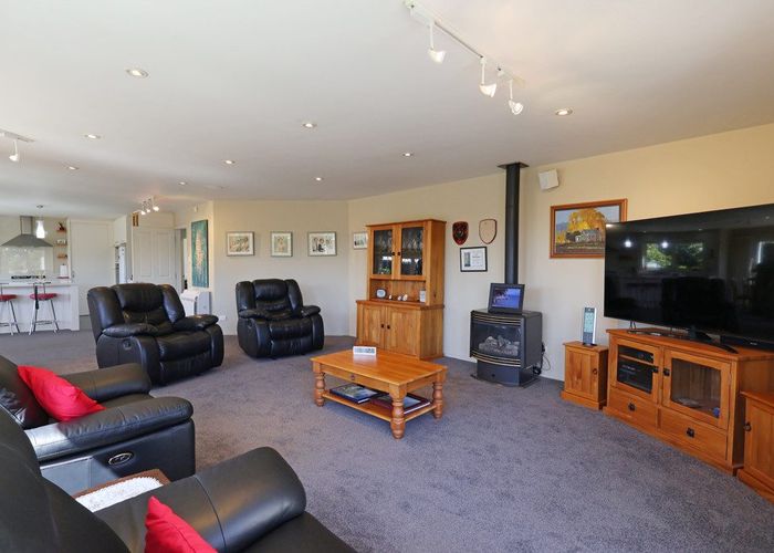  at 73 Rosewood Drive, Rosedale, Invercargill