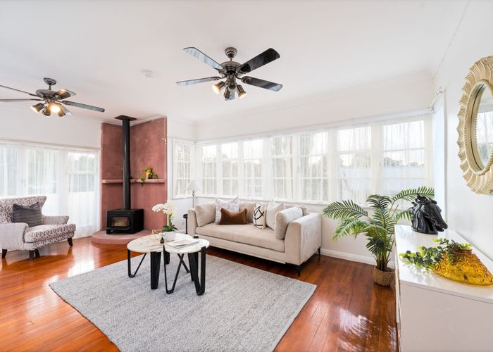  at 17 Posa Avenue, Henderson, Auckland