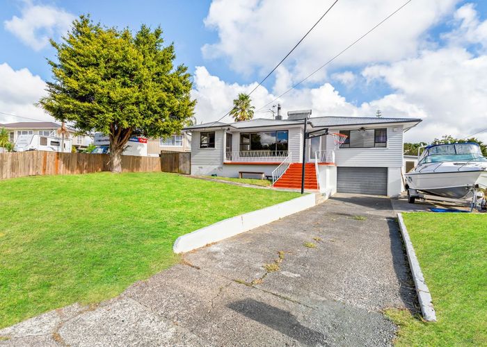  at 18 Murray Road, Te Atatu Peninsula, Waitakere City, Auckland