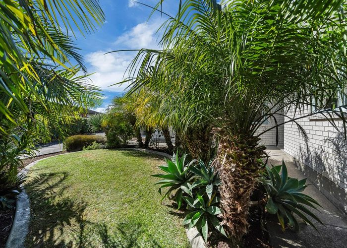  at 1/22 Septimus Place, Henderson, Waitakere City, Auckland