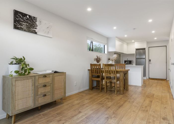  at 9/36 Kaipatiki Road, Glenfield, Auckland