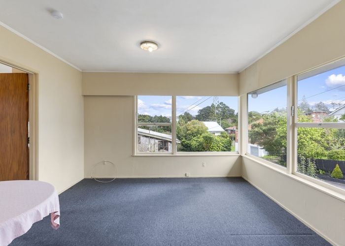  at 4/242 Onewa Road, Birkenhead, Auckland