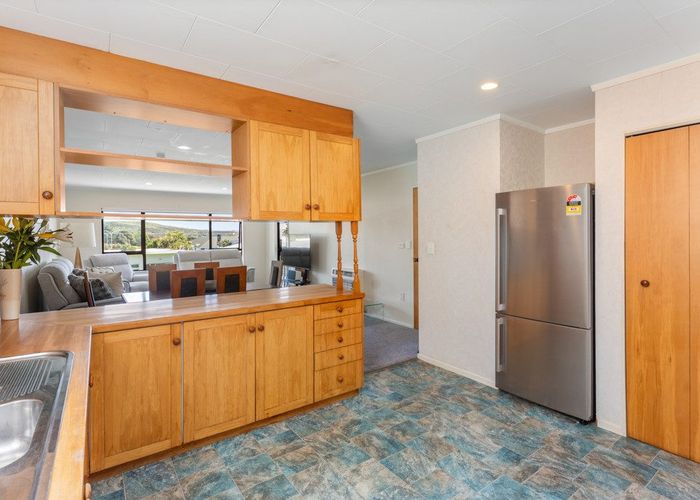  at 4/24 Acheron Road, Paremata, Porirua, Wellington
