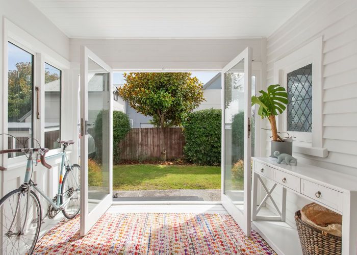  at 1/1004 Colombo Street, St. Albans, Christchurch City, Canterbury