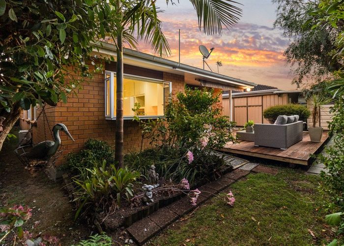  at 263D Meola Road, Point Chevalier, Auckland