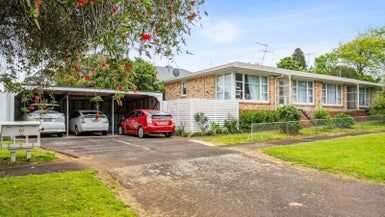  at 2/10 Mears Place, Epsom, Auckland