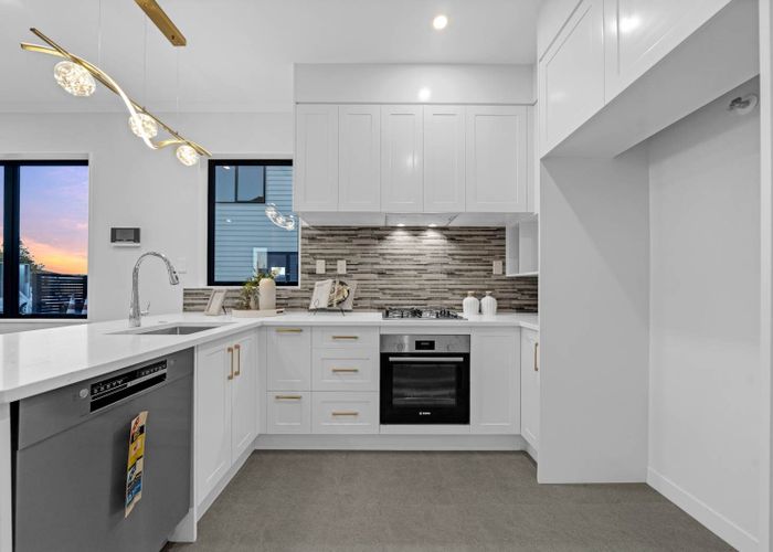  at Lot 3/110 Hutchinsons Road, Bucklands Beach, Manukau City, Auckland