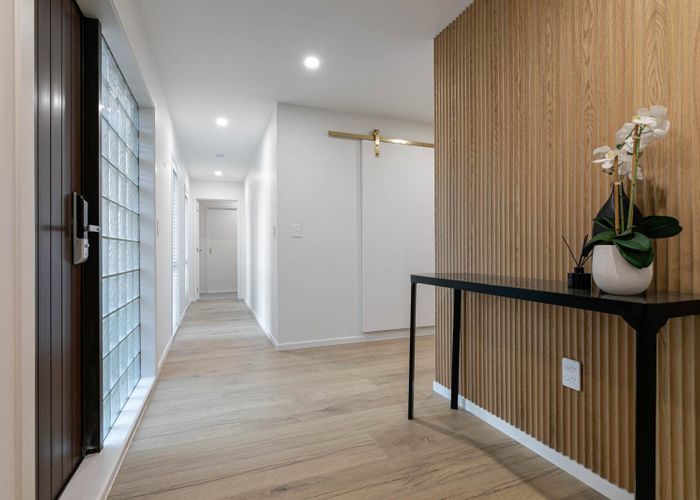  at 18 Waipuia Place, Greenhithe, Auckland