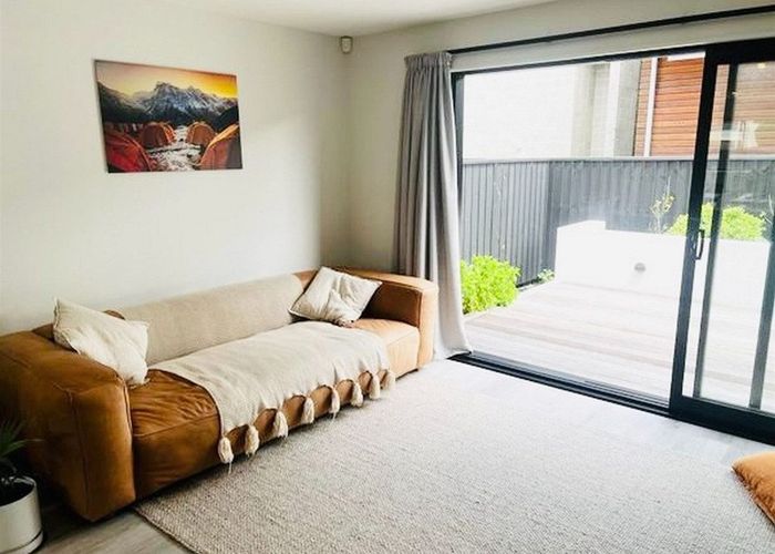  at 2/85 Brockworth Place, Riccarton, Christchurch City, Canterbury