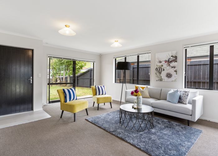  at 77 Mountain Road, Mangere Bridge, Auckland
