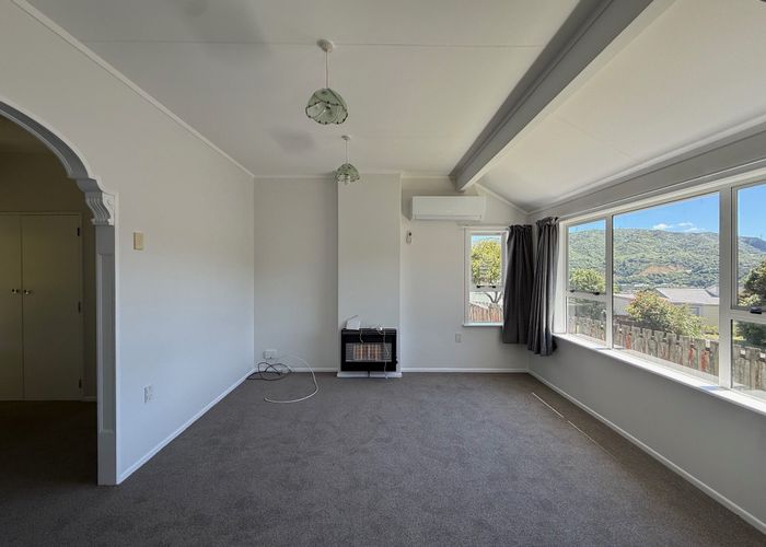  at 15 Clapham Grove, Stokes Valley, Lower Hutt, Wellington