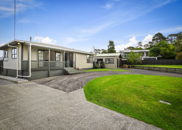  at 276 Sturges Road, Henderson, Auckland