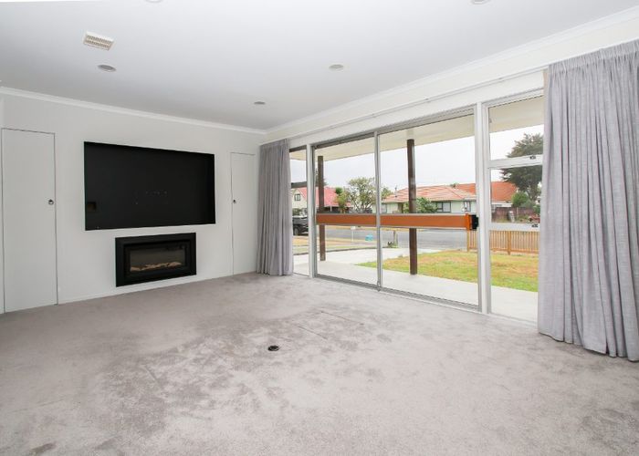  at 14 Oakfield Crescent, Pukete, Hamilton, Waikato