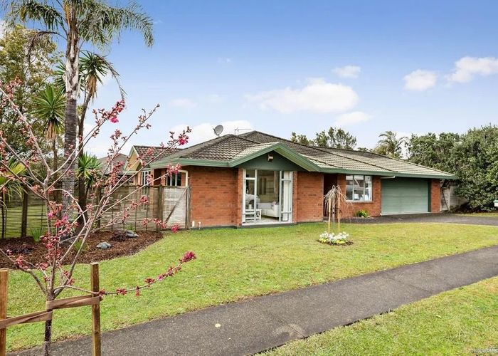  at 37 Te Wharau Drive, Greenhithe, Auckland