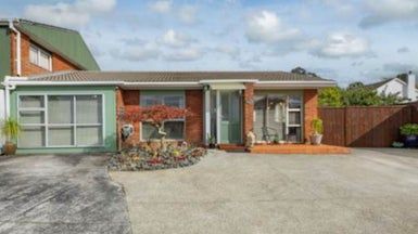  at 1/16 Longbill Place, Glendene, Auckland