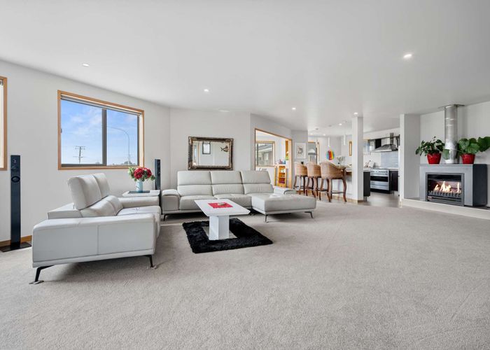  at 570A Papamoa Beach Road, Papamoa Beach, Papamoa