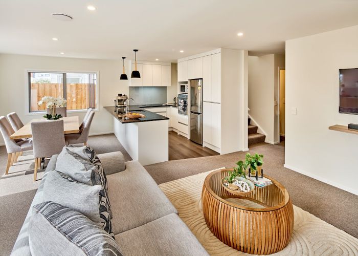  at 4 Pitt Street, Moera, Lower Hutt